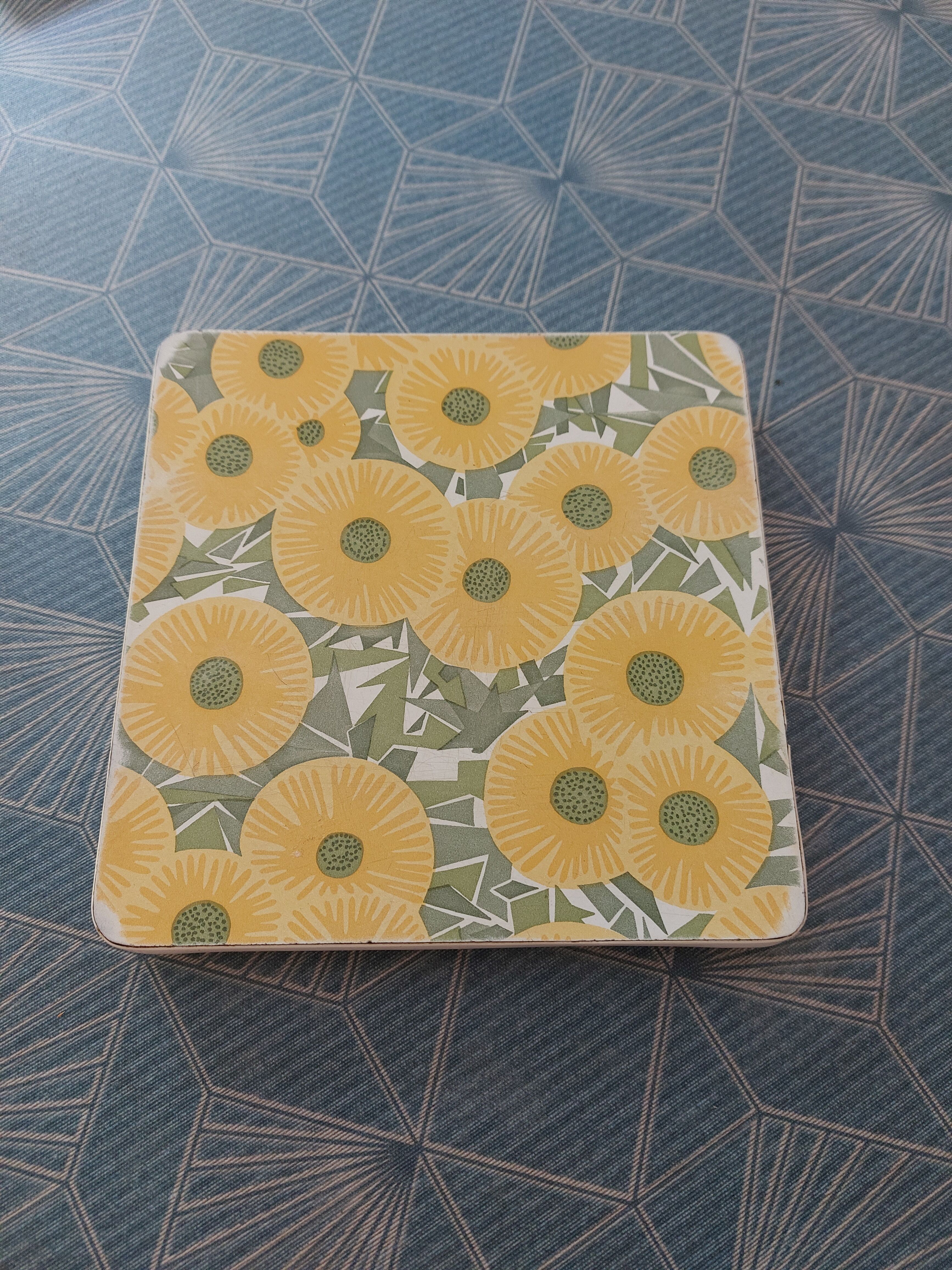 Trivet