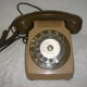 Ancien téléphone ptt à cadran, gris et vert de 1970
