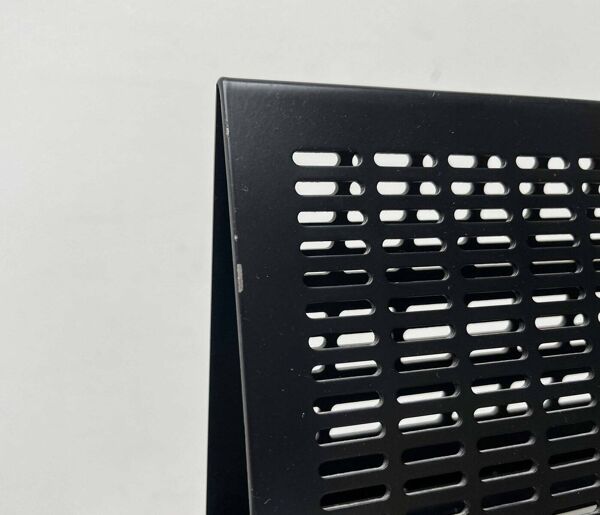 Chaise postmoderne Quinta en métal perforé noir par Mario Botta pour Alias, années 1980