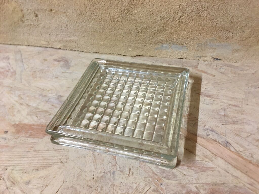 Ashtray in glass tile "Nevada"
