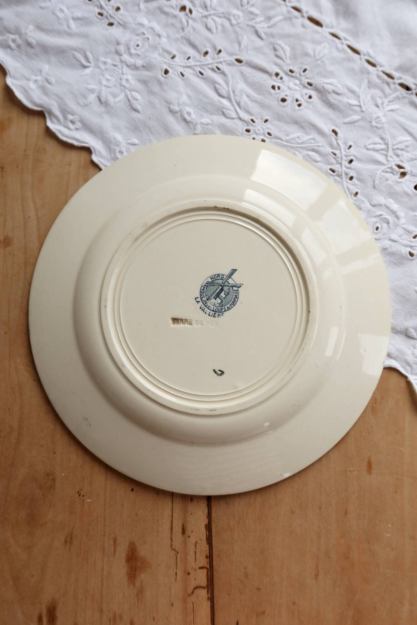 Flat plate iron earth Moulin des Loups model Lavallière