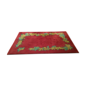 Tapis rouge et jaune