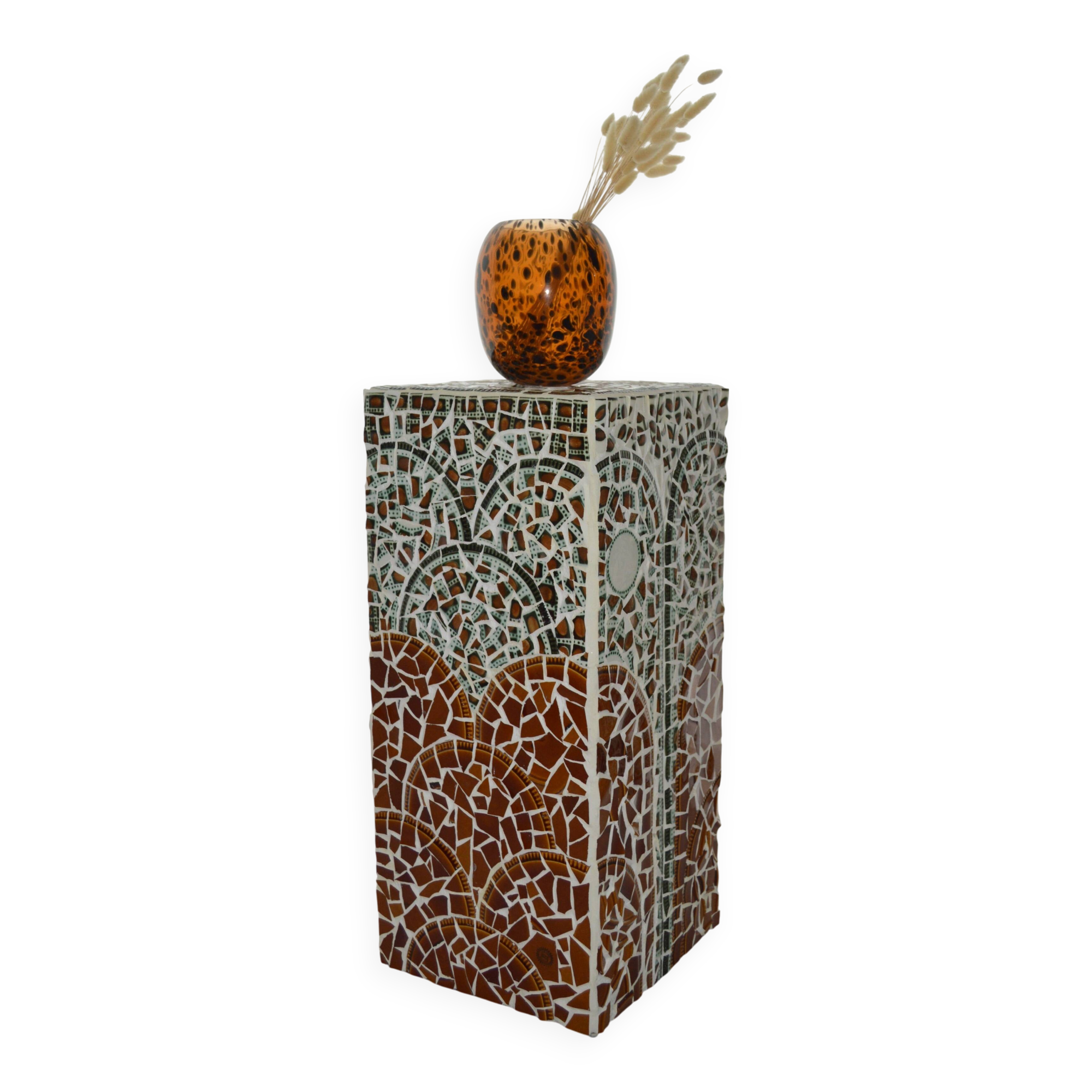 Mosaic column stele from the 1970s