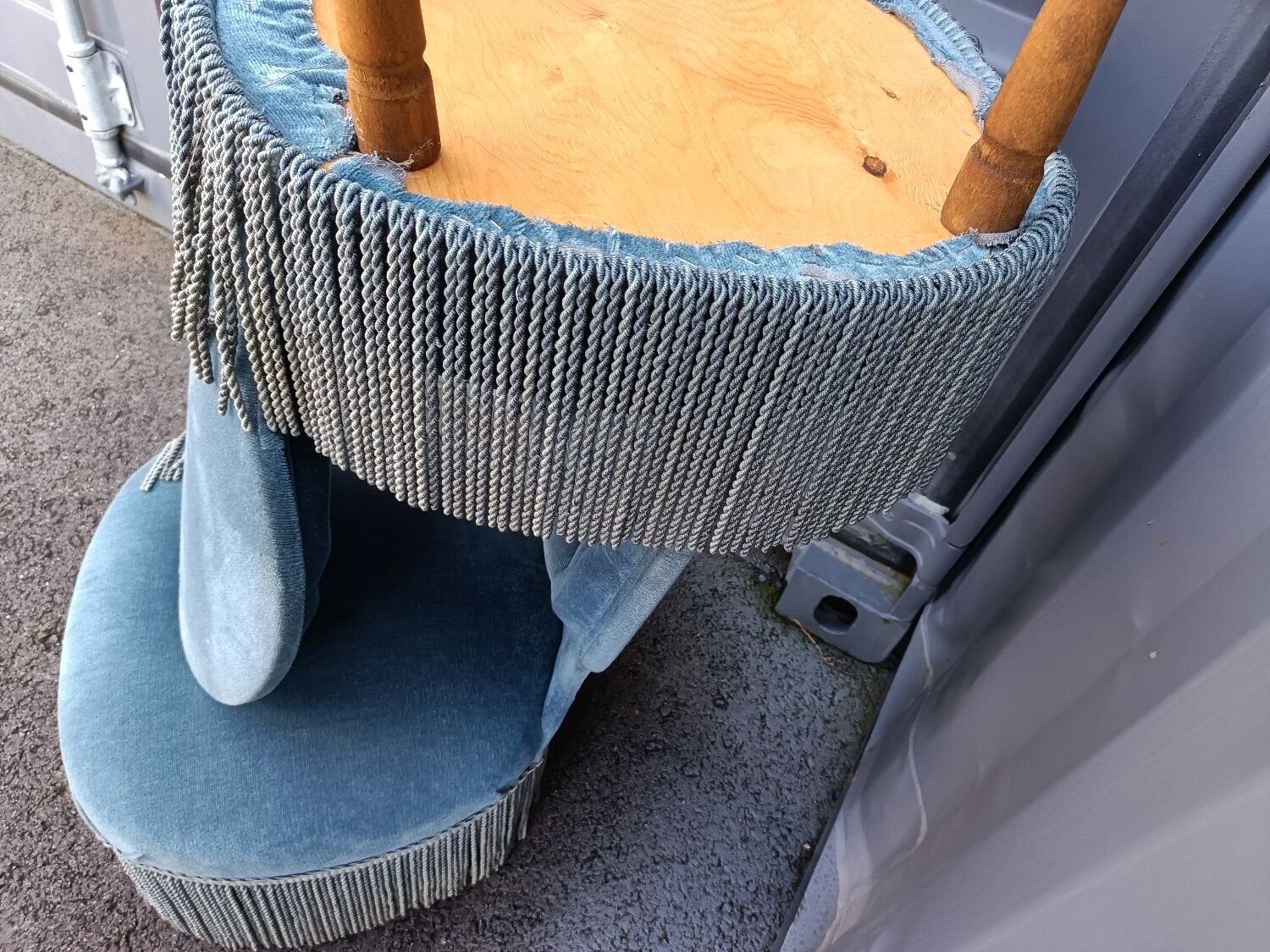 Paire de chauffeuses fauteuils anciens