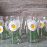 Service at orangeade daisies