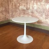 Carrara marble pedestal table