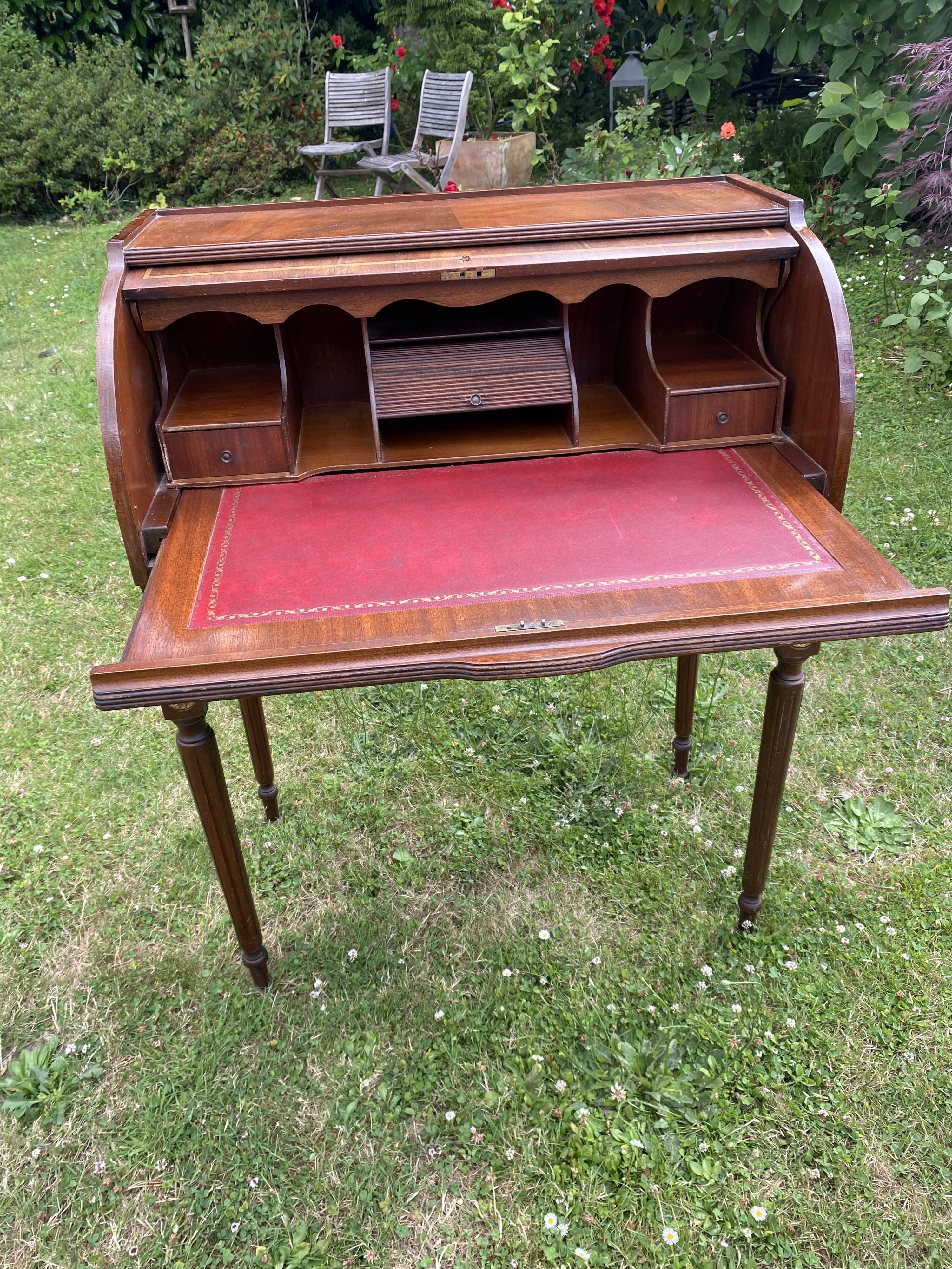 Cylindrical english office