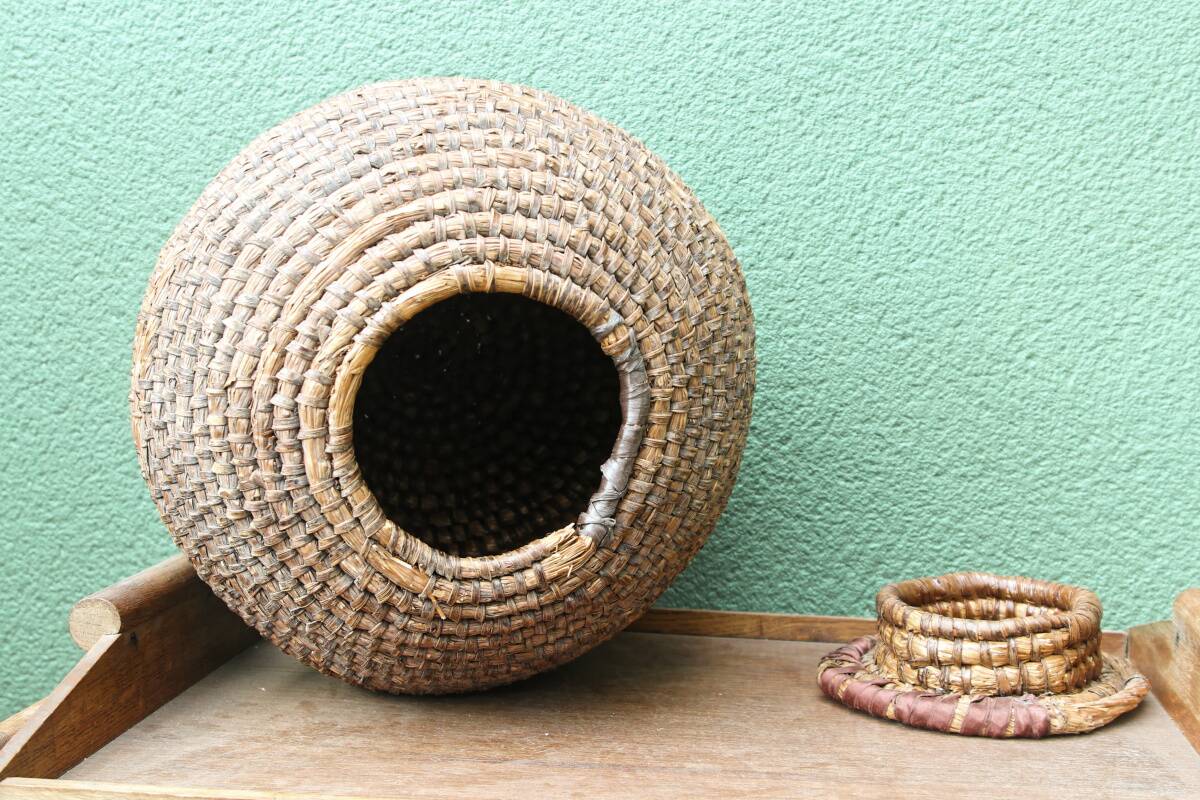 Burgundy in braided straw