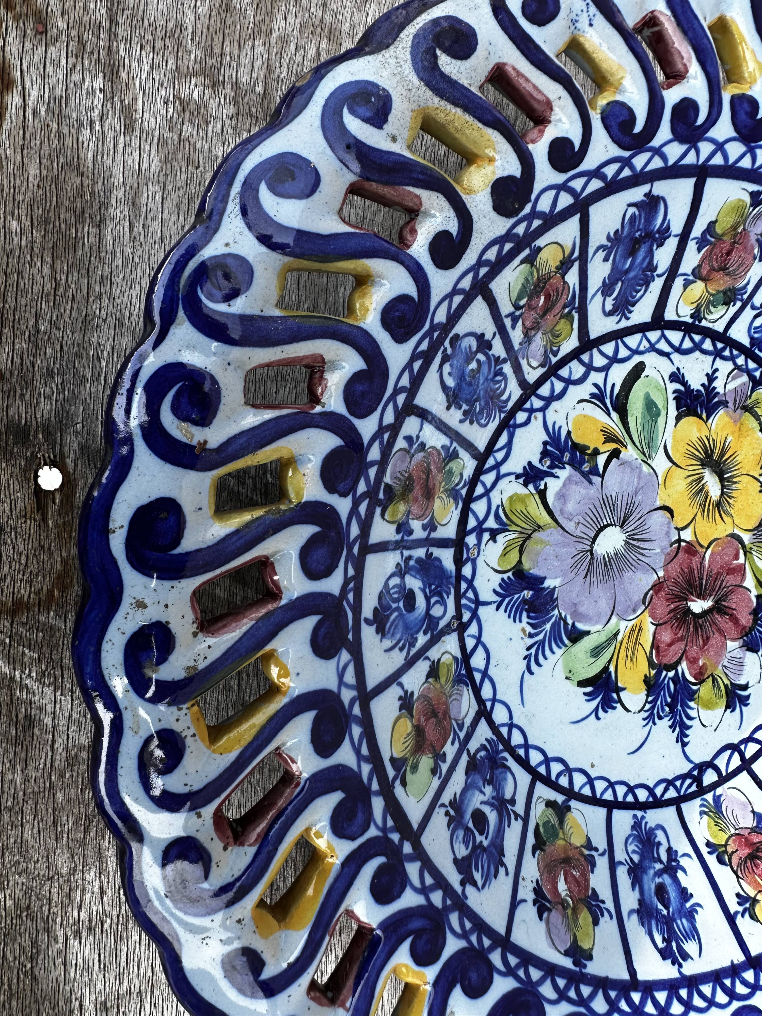 Openwork ceramic dish, hand-painted, Alcobach, Portugal, 35 cm diameter