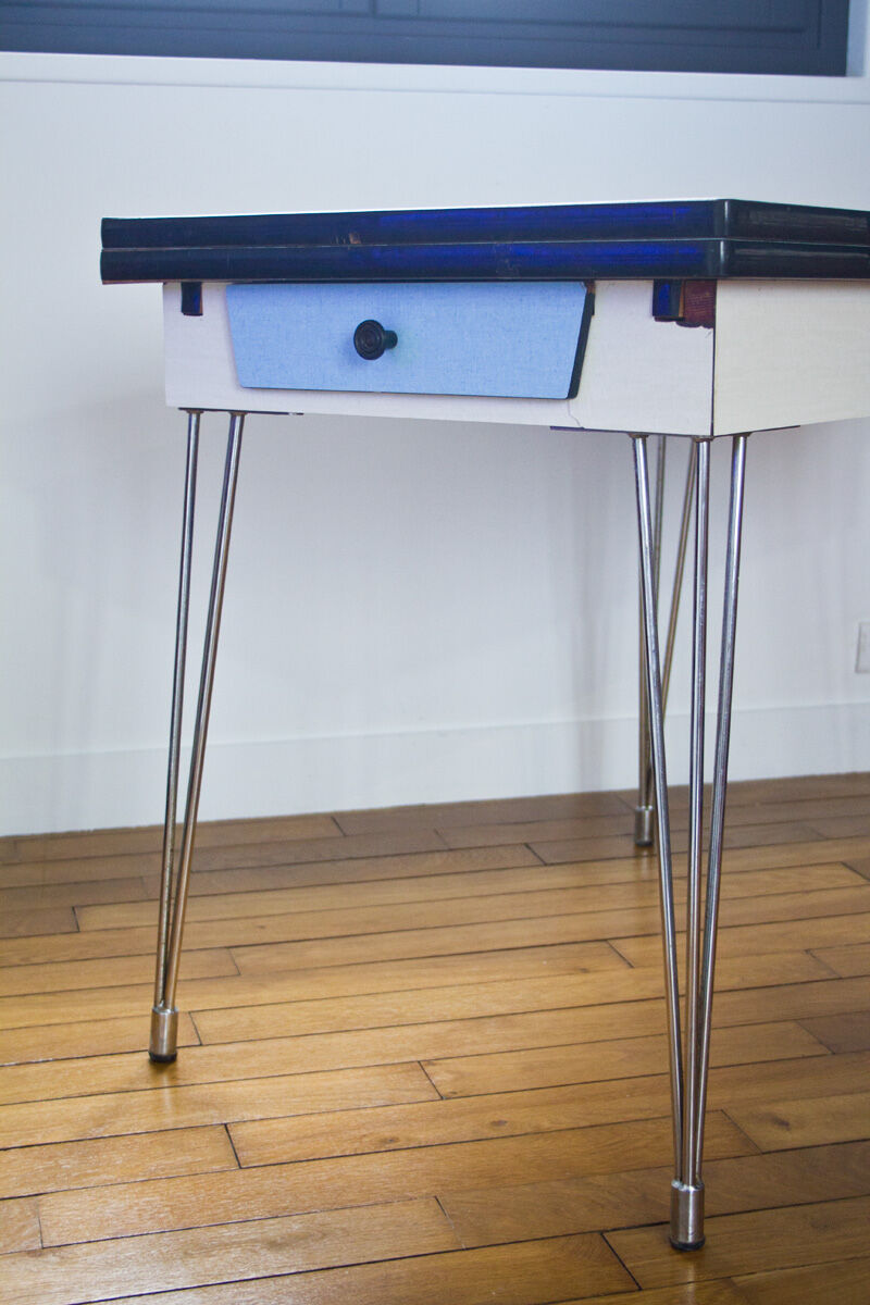 Table formica extensible pieds eiffel
