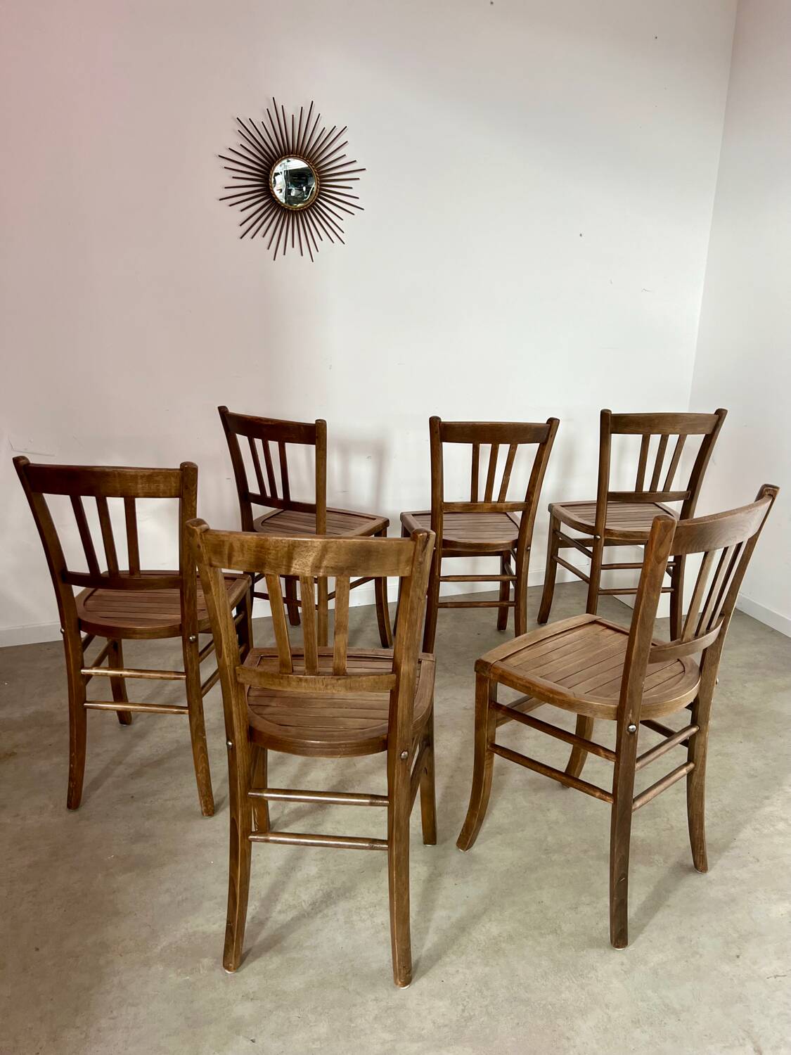 Lot de 6 anciennes chaises vintage bistrot des années 50 en bois