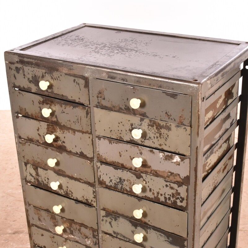 Commode industrielle grise