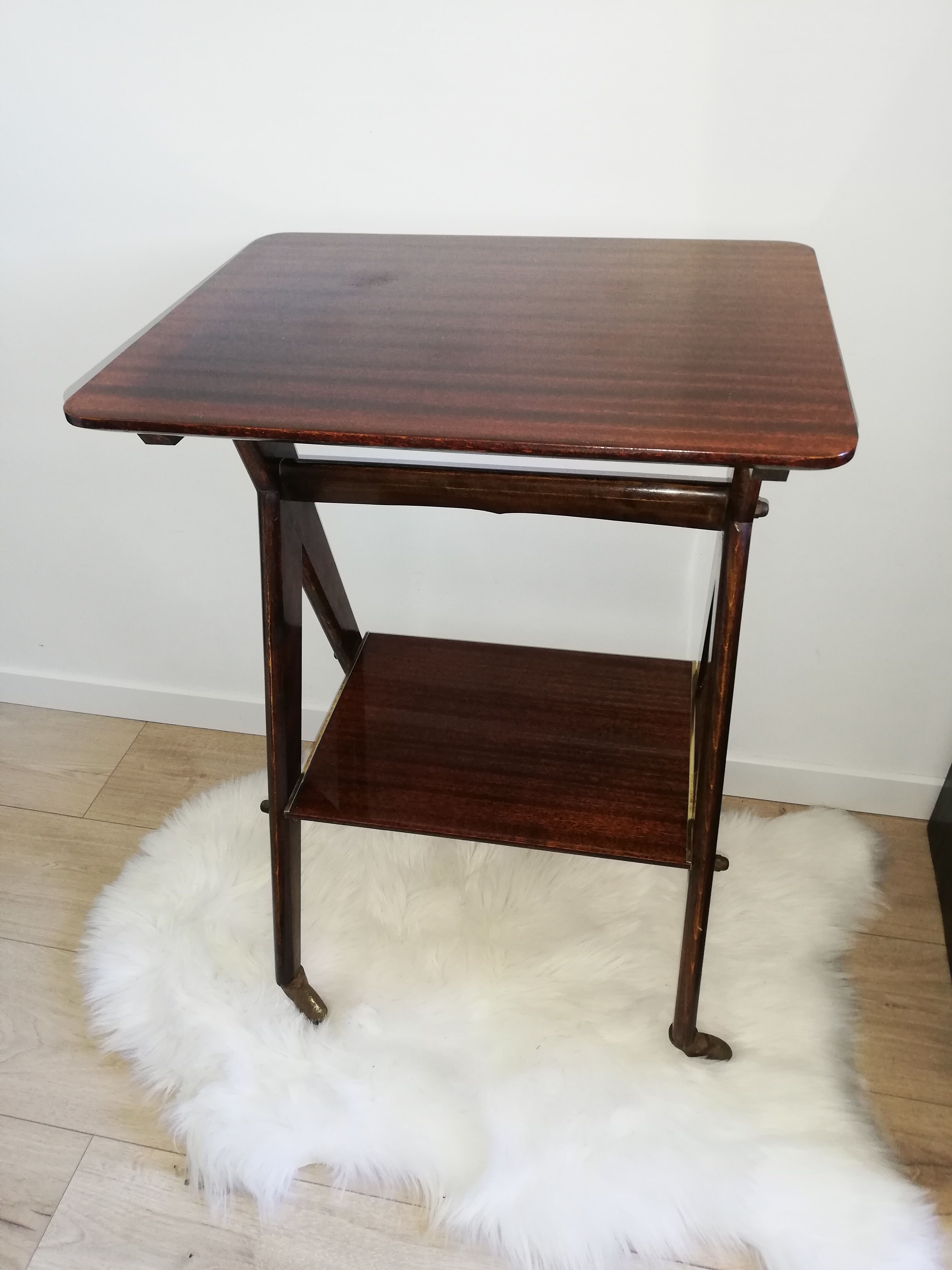 Side table, harness