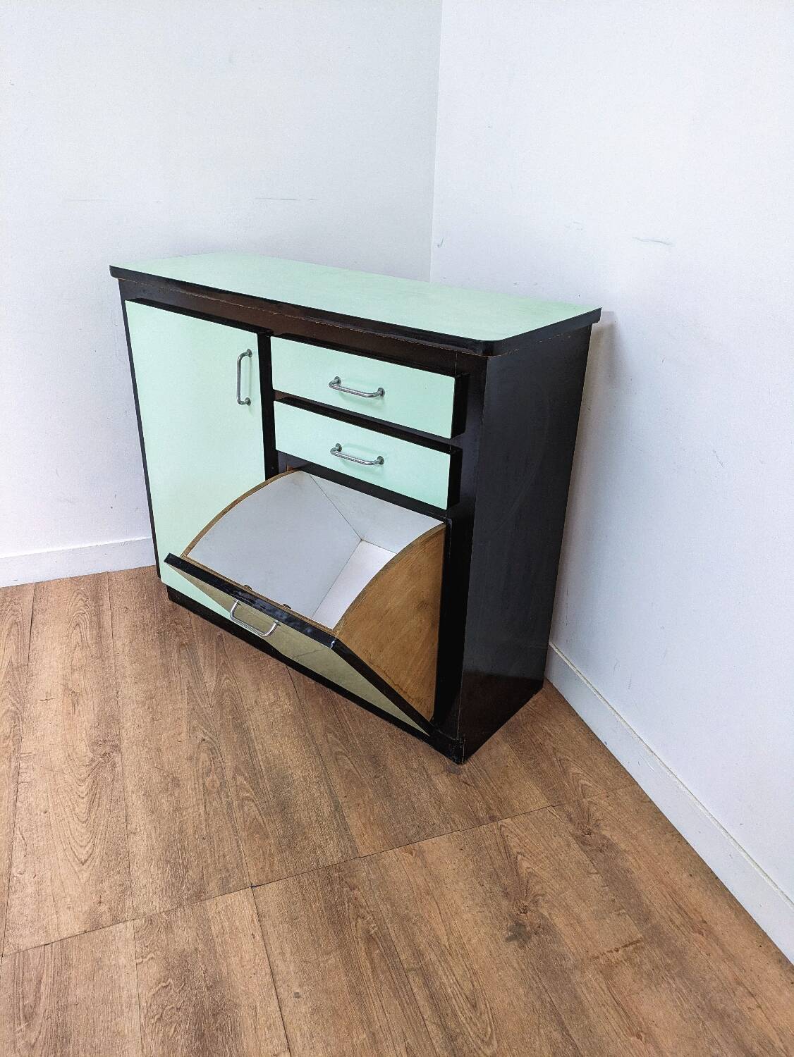 Vintage formica sideboard / kitchen bathroom storage unit