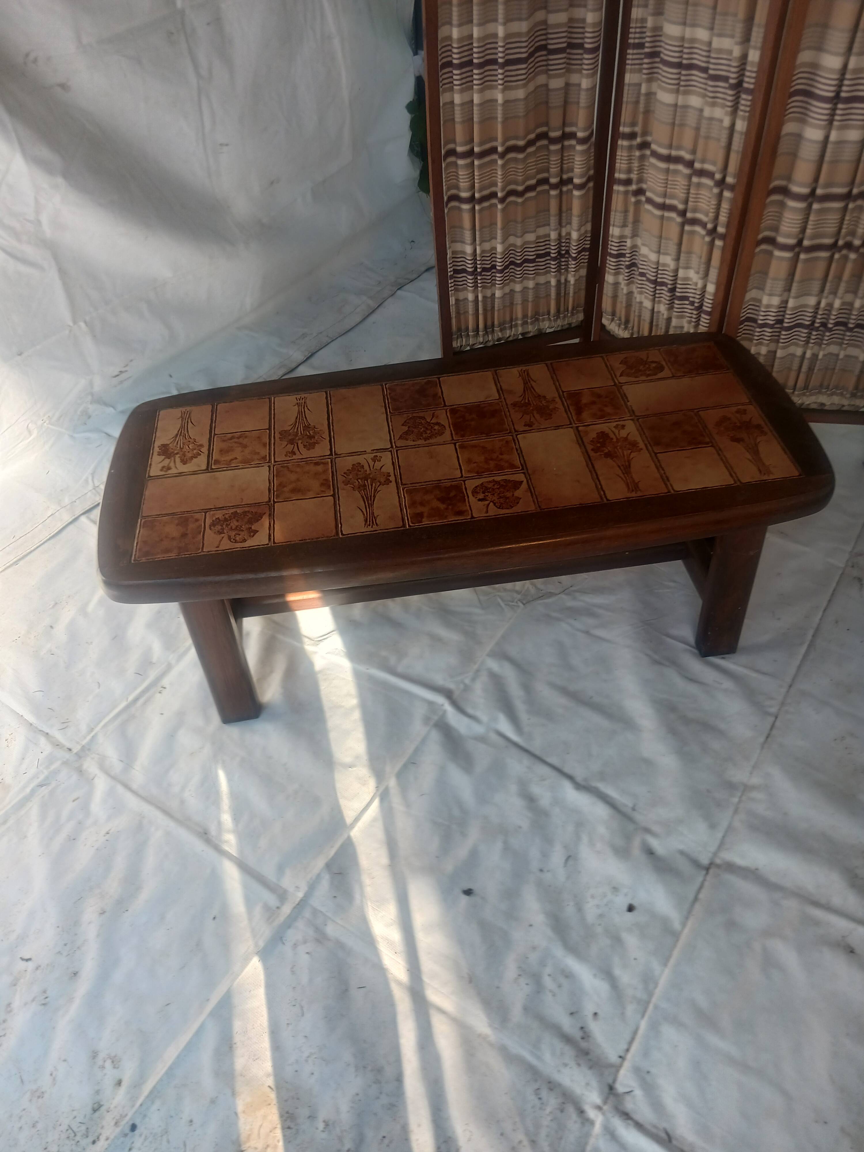 floral pattern coffee table