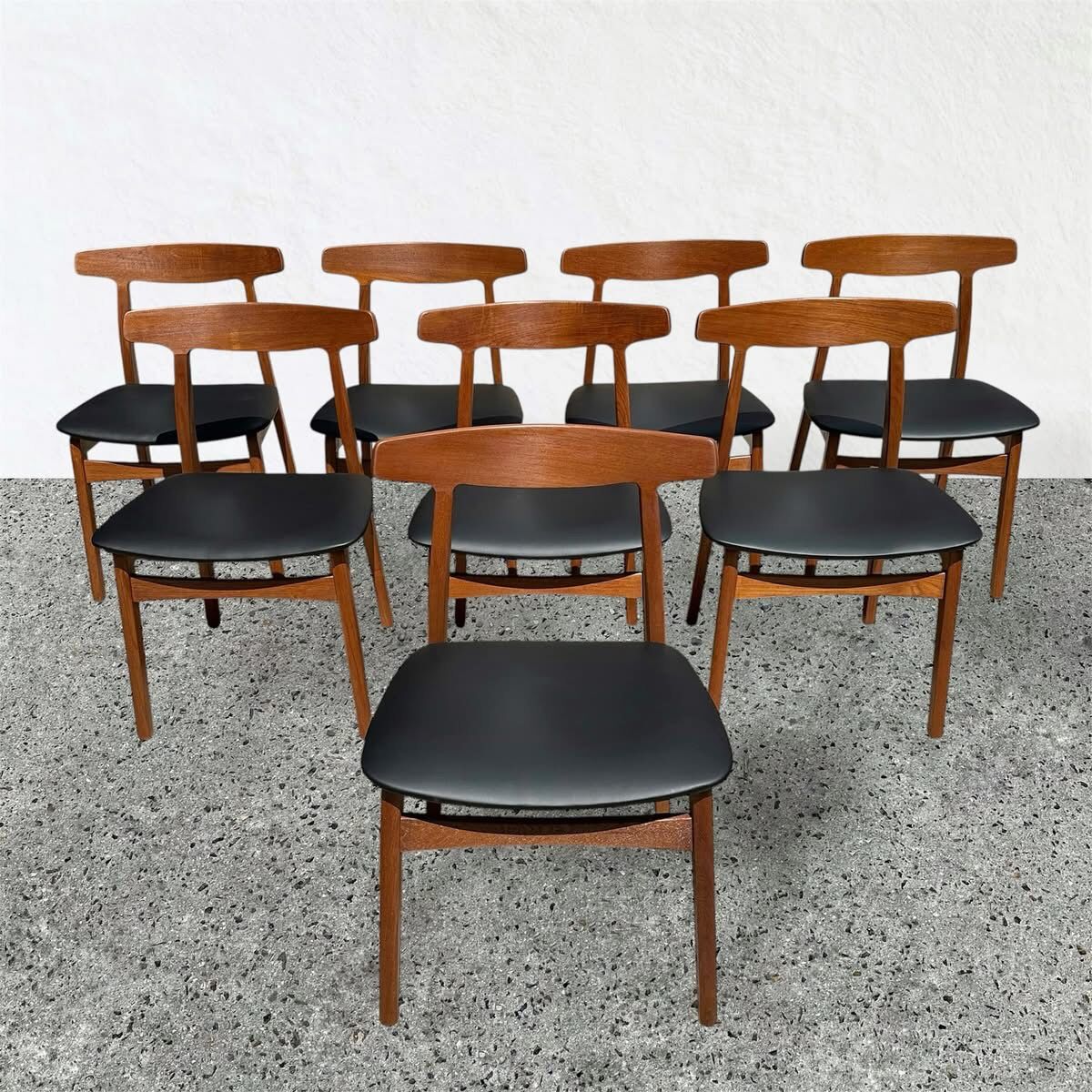 Set of 8 chairs by Henning Kjaernulf, 1960