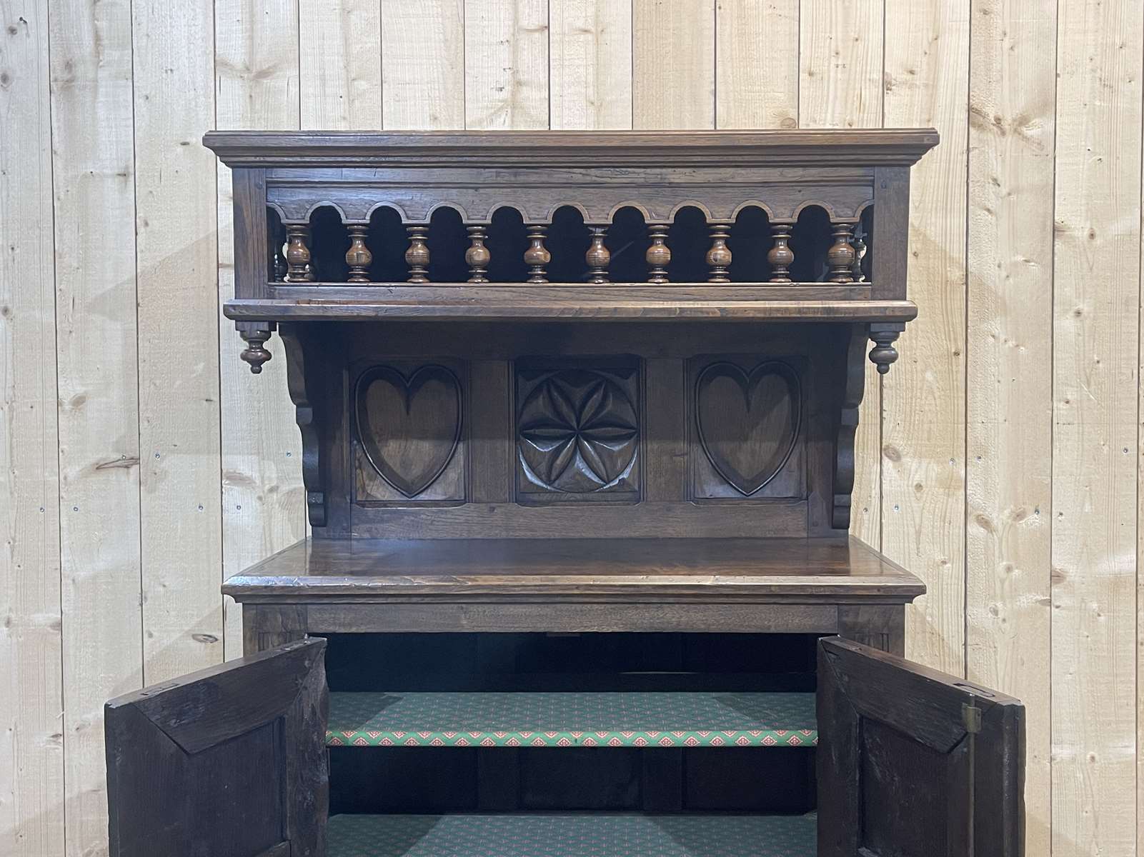 Neo Breton buffet of the 1950s in chestnut