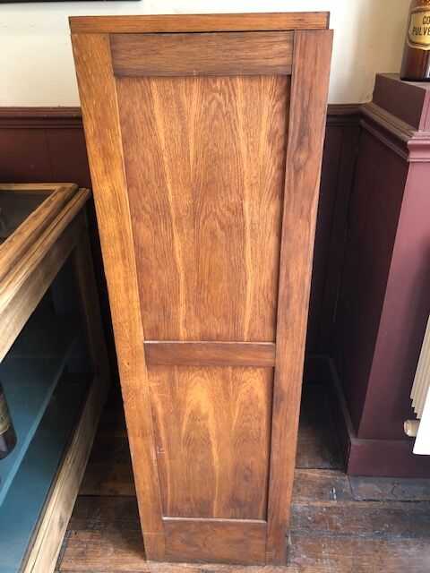 Shuttered storage column