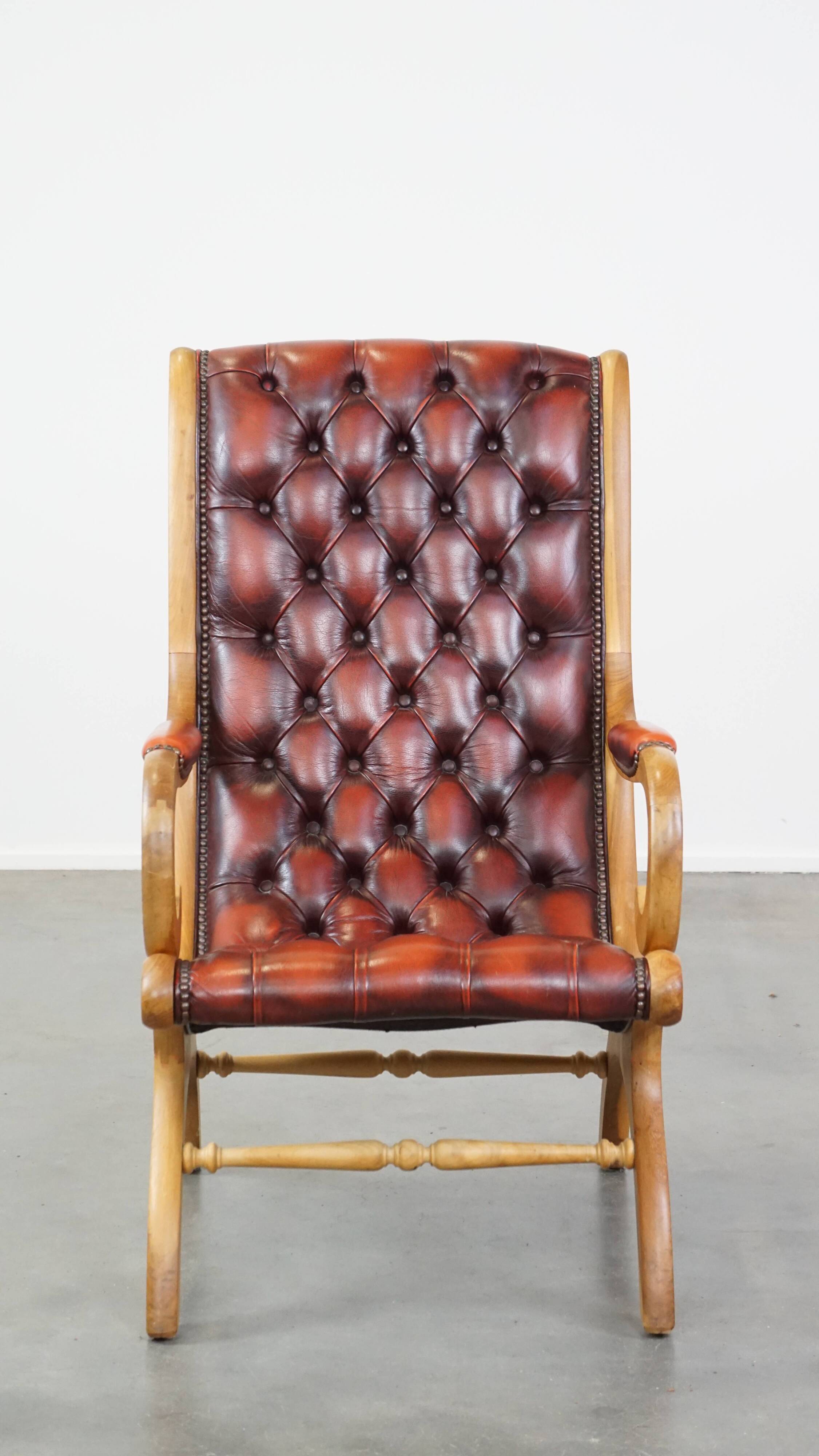 Red flame-grained English cow leather chesterfield armchair