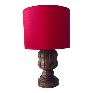 Lampe en bois sculpté
