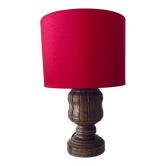 Lampe en bois sculpté