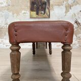 Bistro bench in imitation leather.