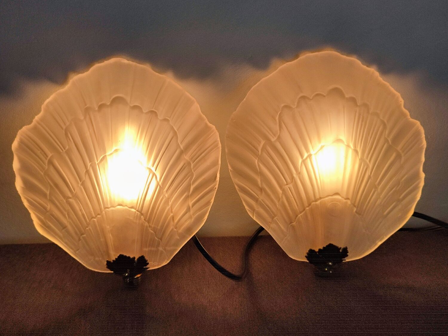 Pair of vintage shell wall lamp