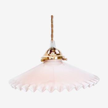 Pink opaline suspension