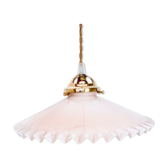 Pink opaline suspension