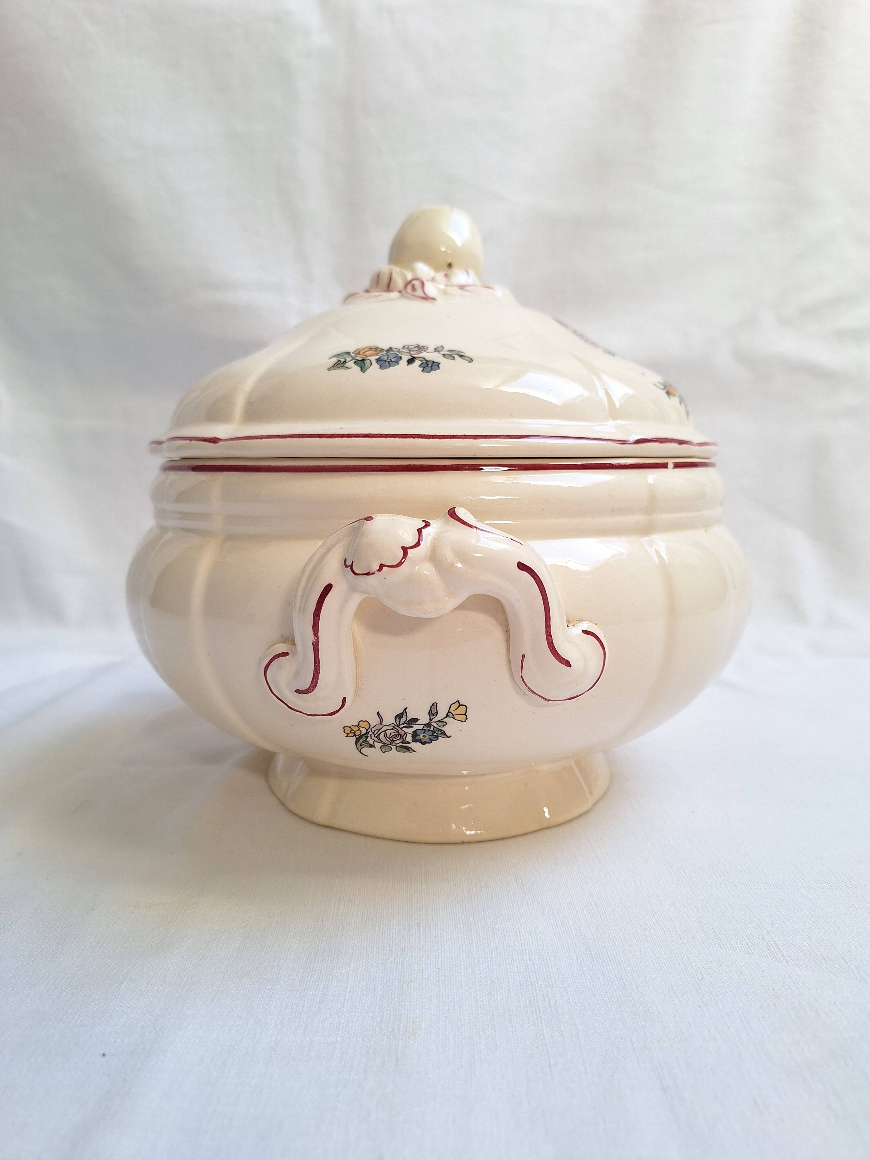 Soup tureen Digoin Sarreguemines Model Lorraine