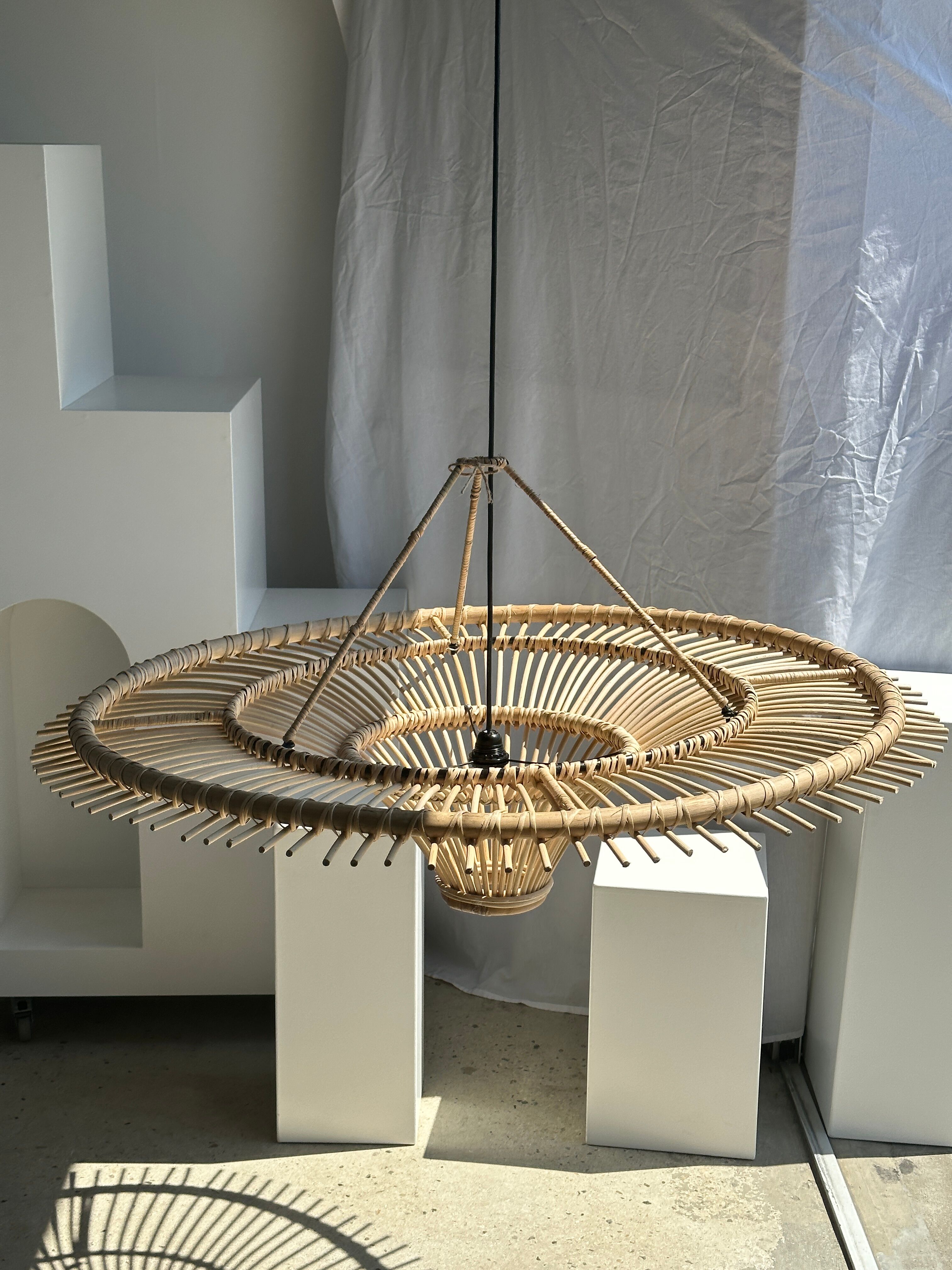 Suspension rattan saucer iron frame D:120 H:60
