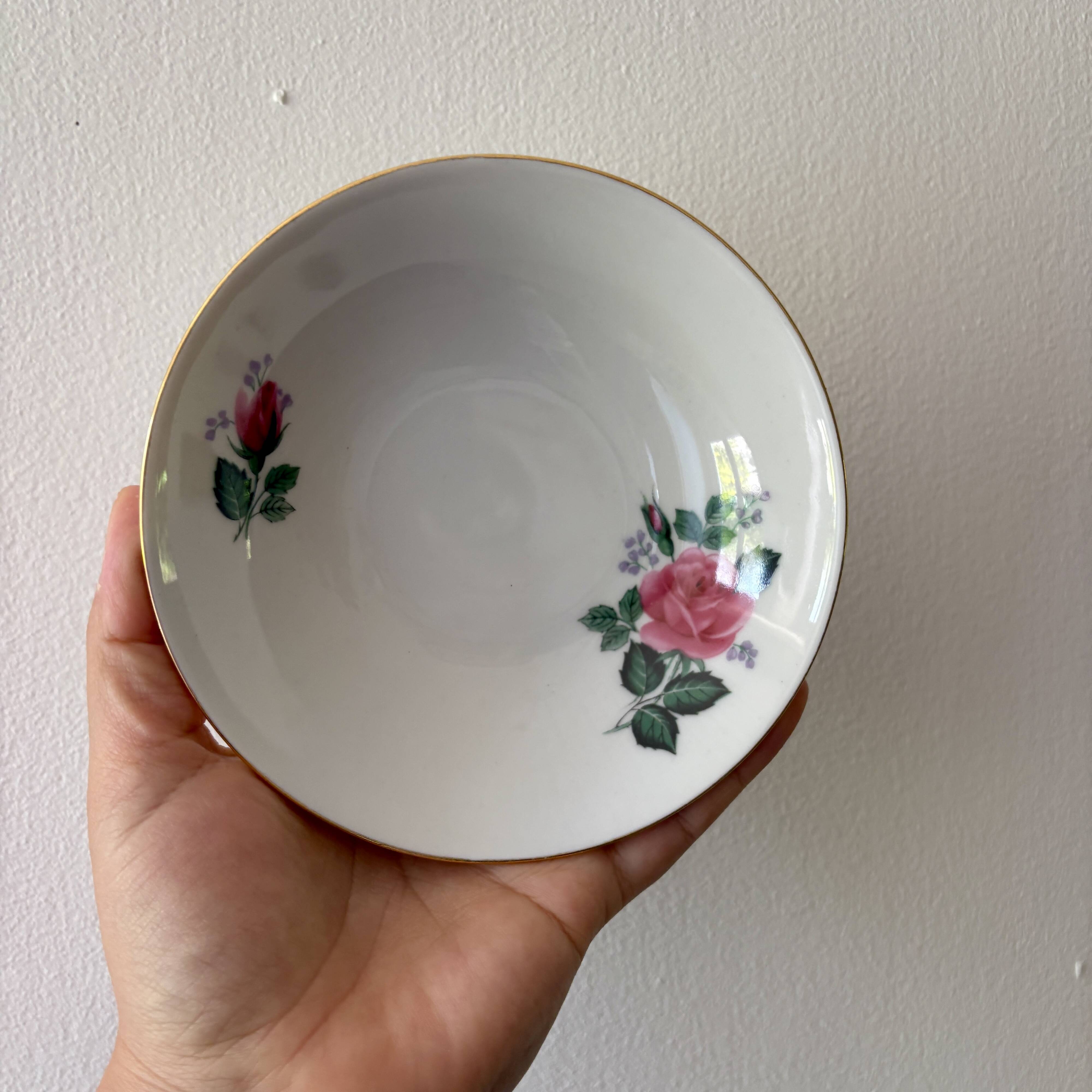Set of 8 vintage porcelain ramekins