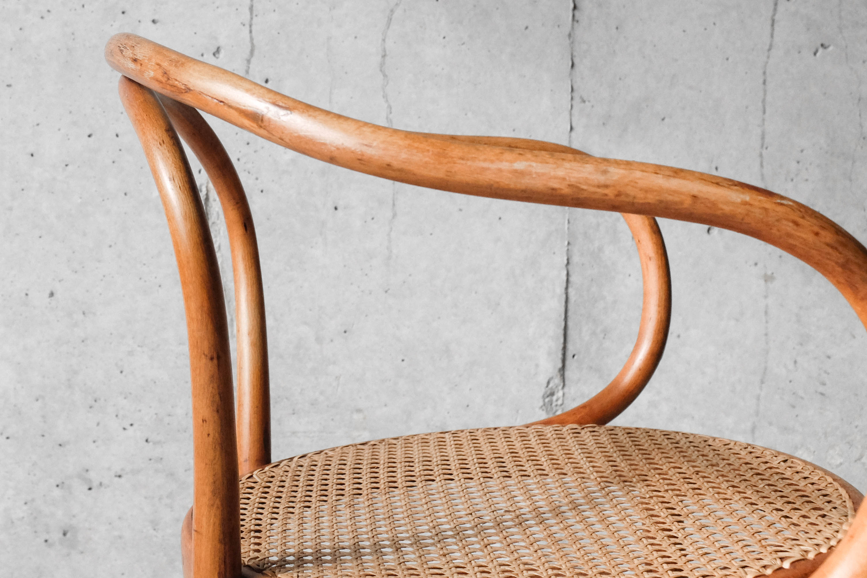 Model armchair 712, curved wood seated j.J.Kohn