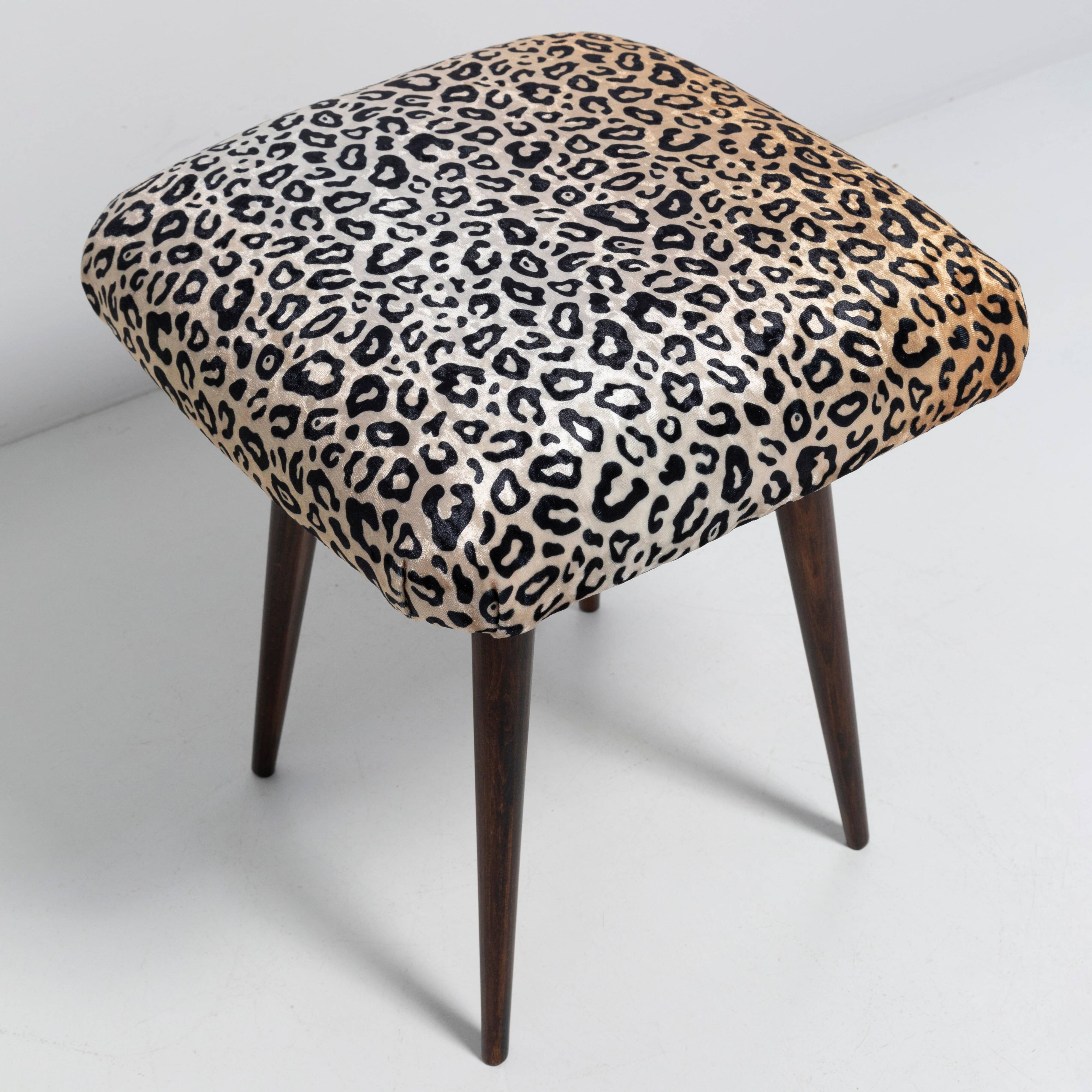Pair of vintage leopard velvet stools from the 20th century, Europe, 1960s.