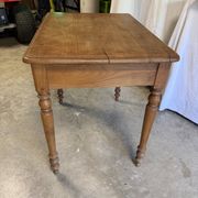 Table bureau