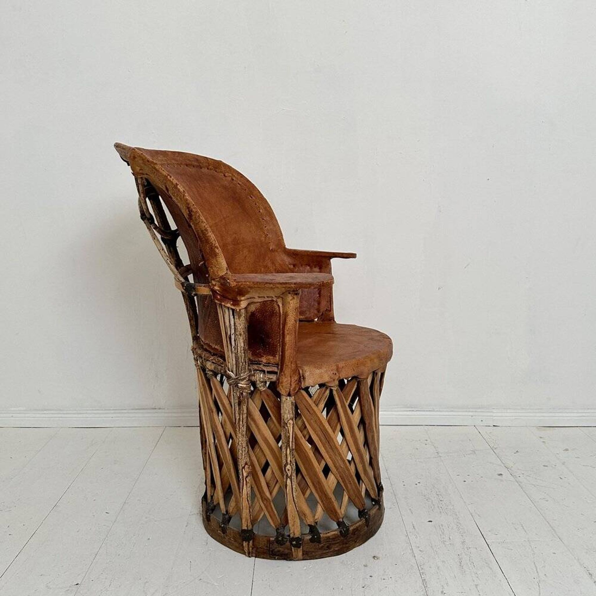 Mid-Century Modern Mexican Equipales Armchair in Leather and Wood, 1970