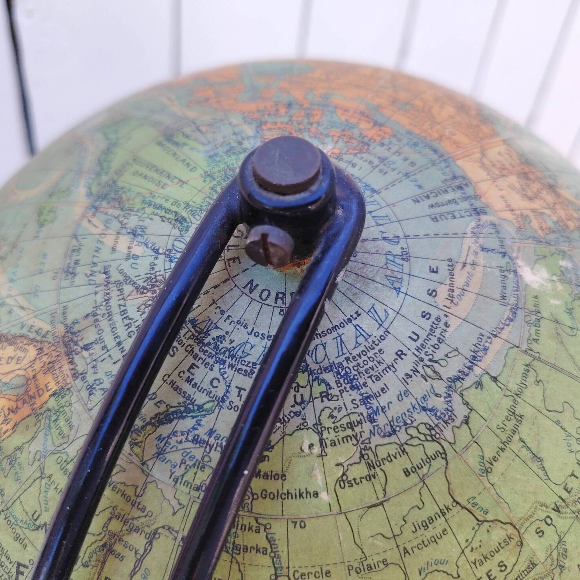 Illuminated glass globe, Perrina, vintage Picquart
