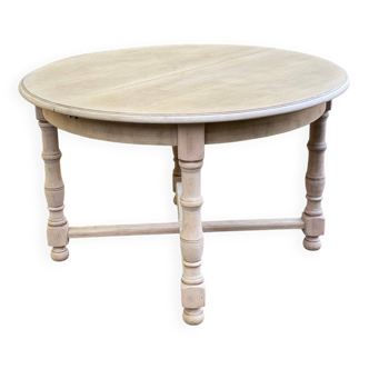Extendable round farmhouse dining table refurbished in raw oak 200cm