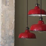 Day blind enamelled red industrial lamp
