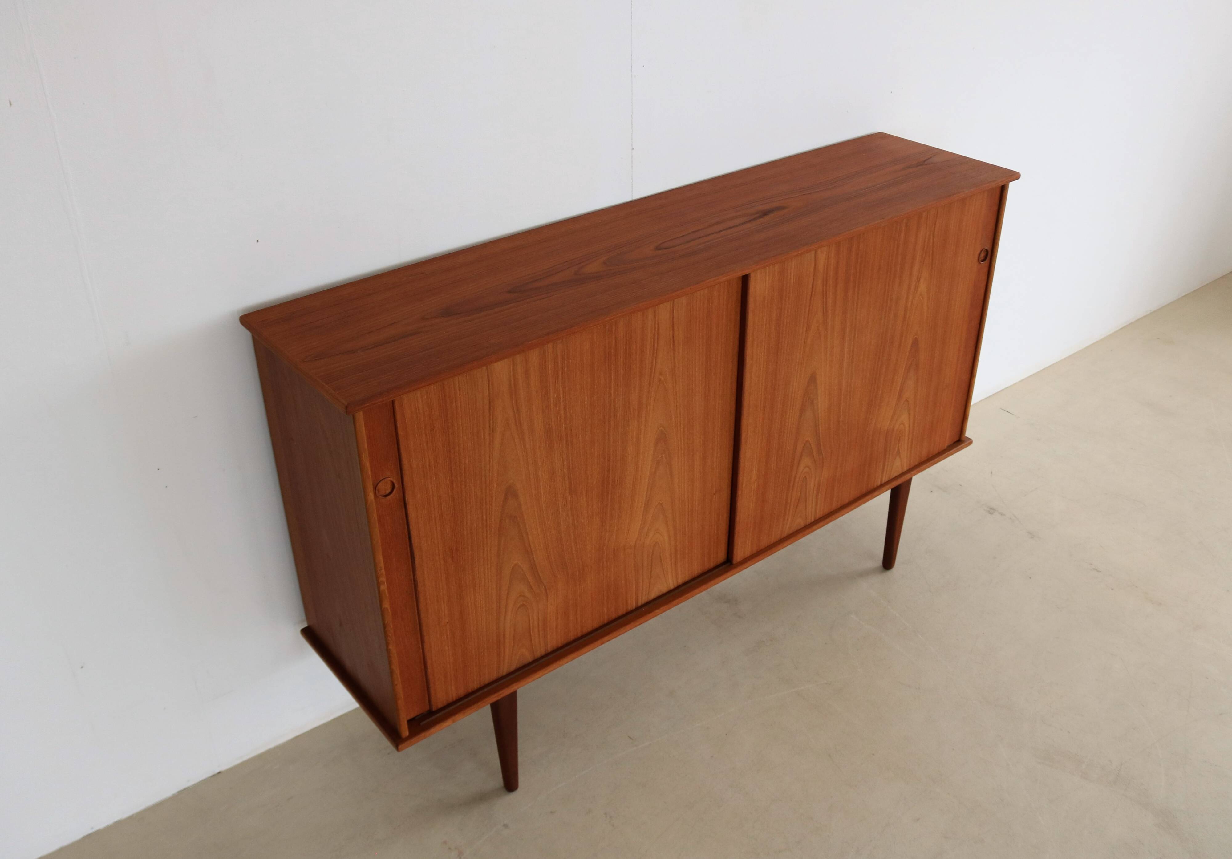 Buffet haut vintage | Meuble mural | Années 1960 | Danois
