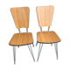 Duo de chaises en formica imitation bois marron et pieds eiffel