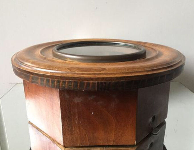 Antique mahogany wall bracket with glass lid