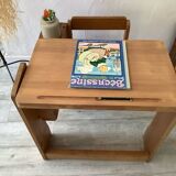 Foldable children's desk
