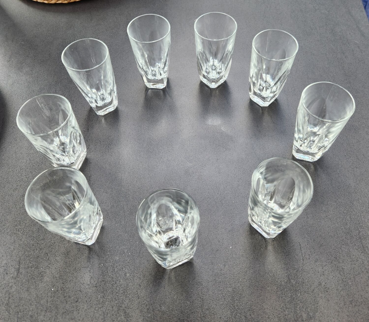 Set of 9 aperitif glasses