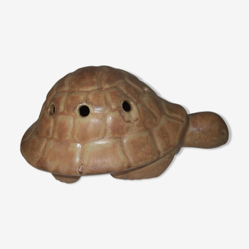 Turtle stings vintage ceramic flowers