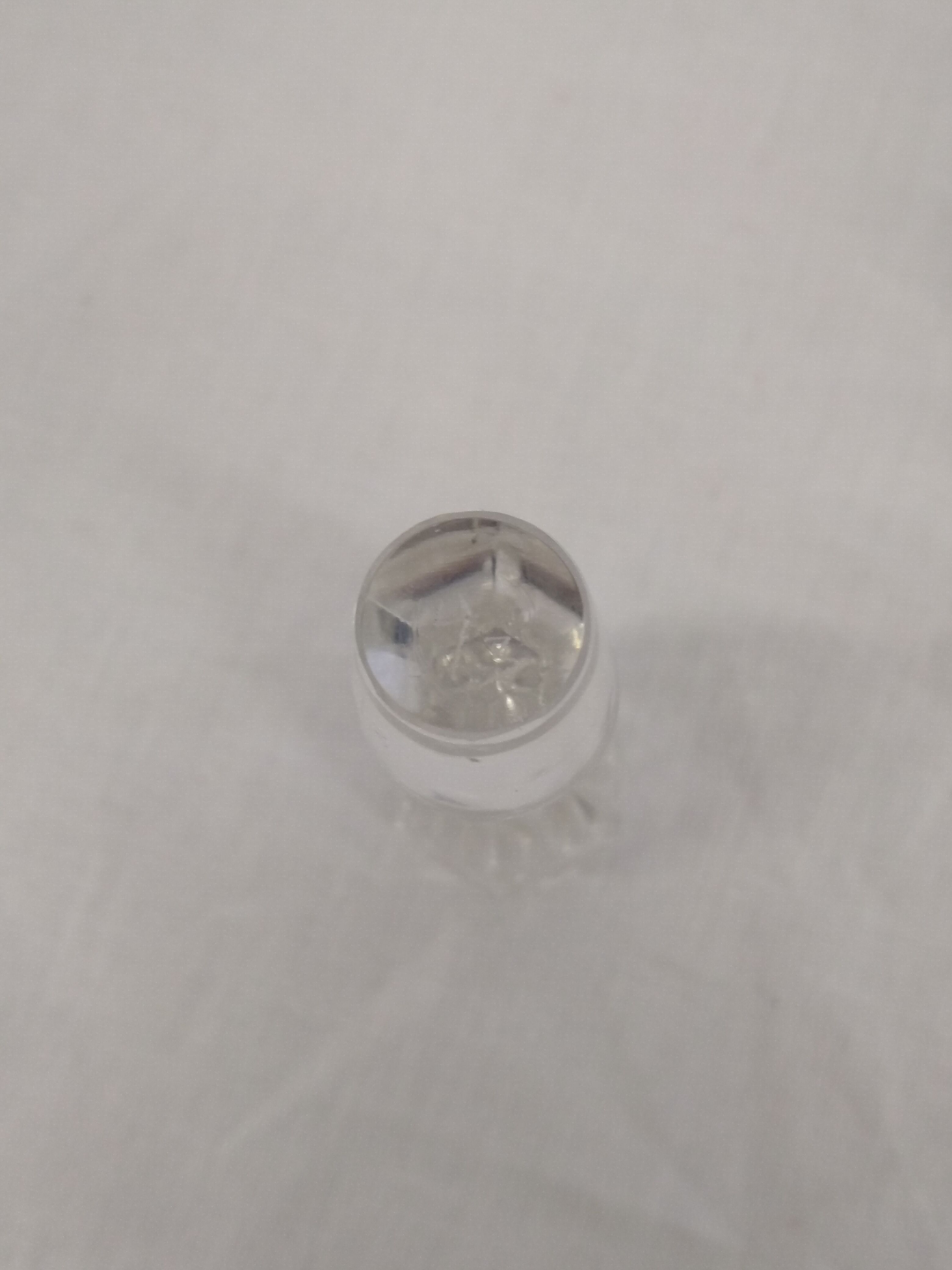 Numbered crystal decanter with stopper