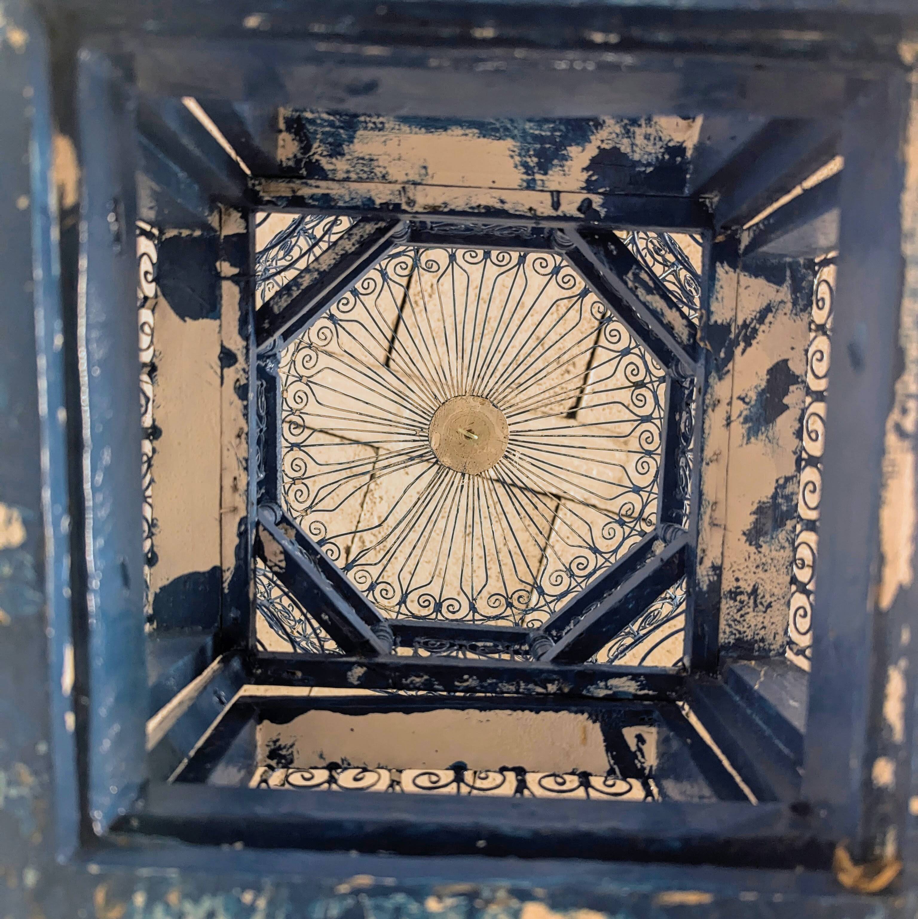 Decorative bird cage