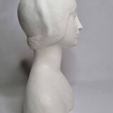 Buste d’après Laurana style renaissance, dit d’Aragon, plâtre patiné, 33 cm