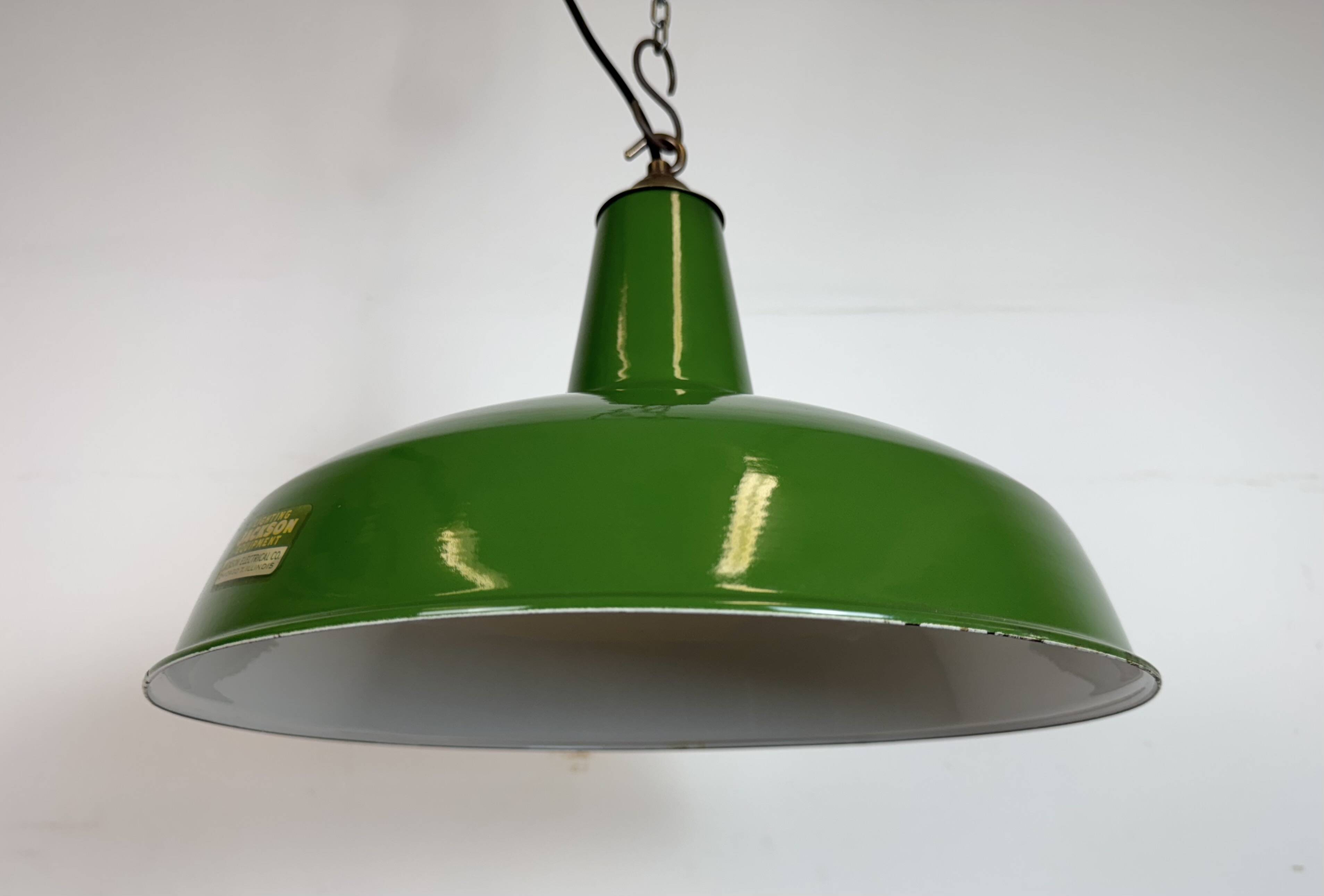 Suspension industrielle en émail vert de Jackson Electrical, années 1960