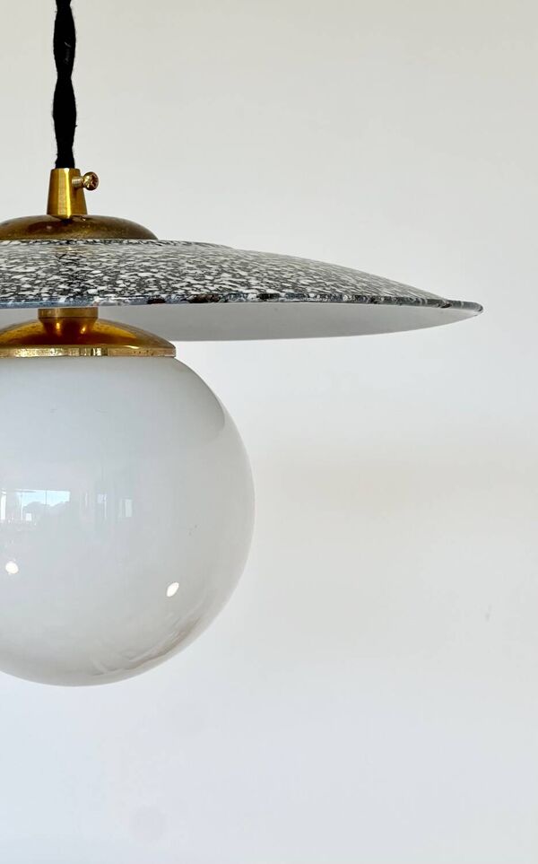 Suspension industrielle tôle émaillée mouchetée et opaline